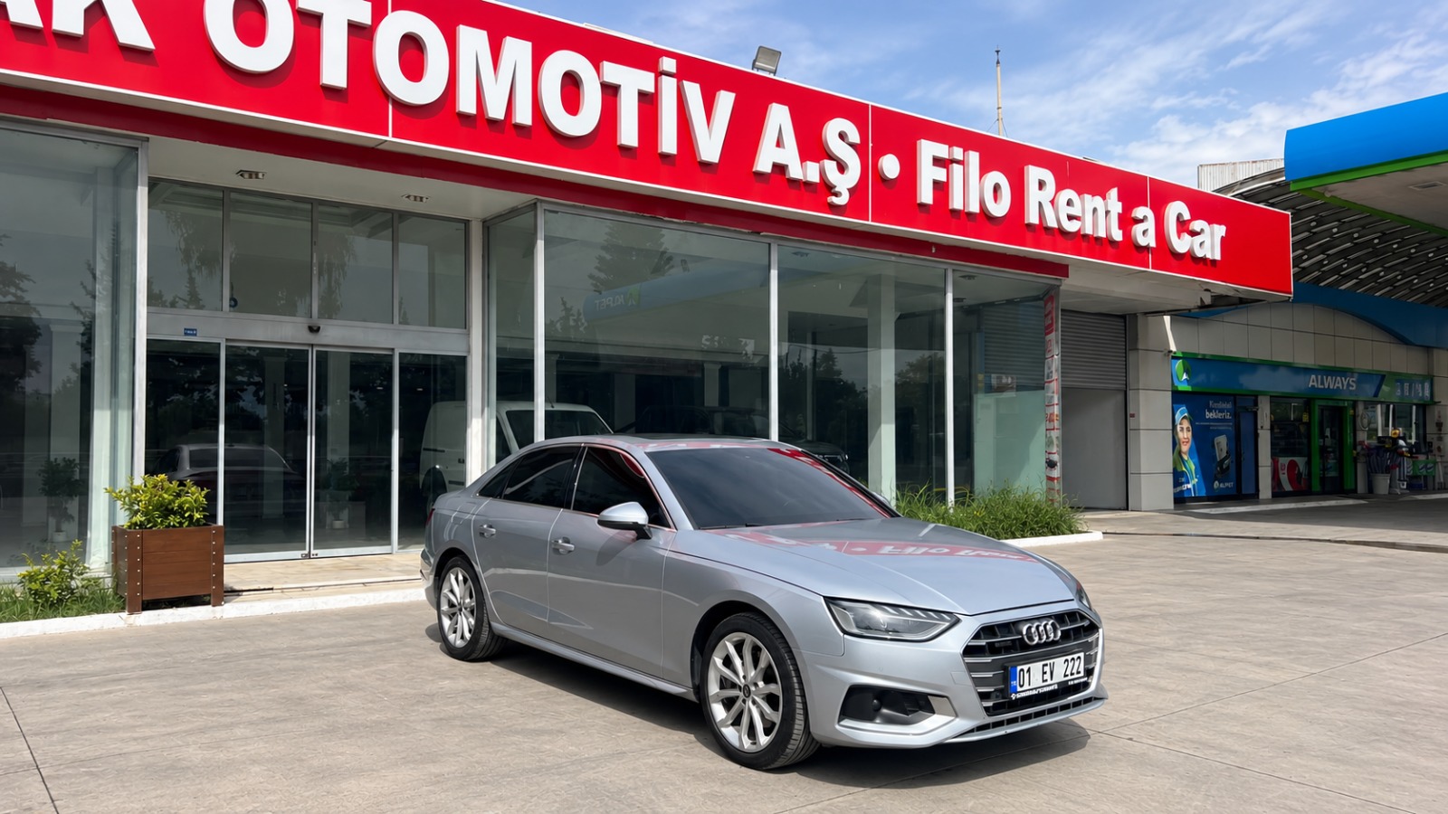 SERVİS BAKIMLI 2023 MODEL AUDİ A4 HİBRİT OTOMATİK